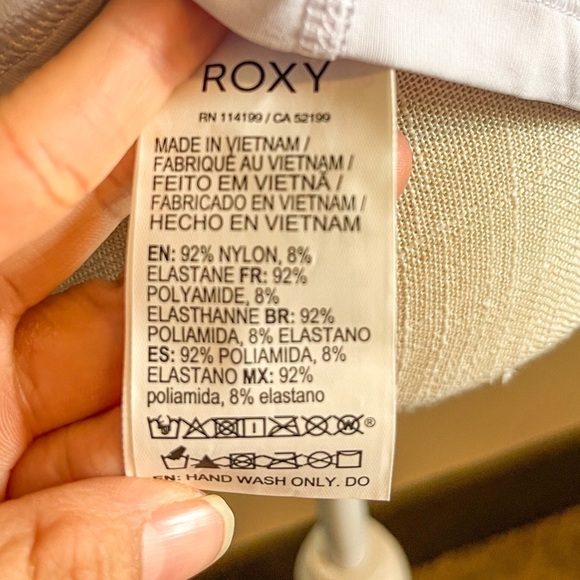 ROXY NWT Enjoy Waves UPF 50 Rashguard - Picture 10 of 12